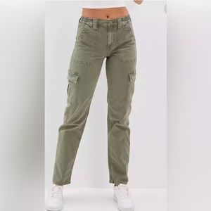 American Eagle women’s cargo straight pant